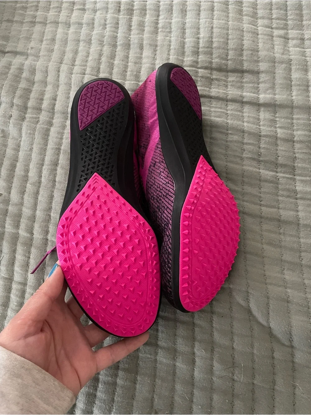 Brooks Women's Pink & Black Lightweight shoes